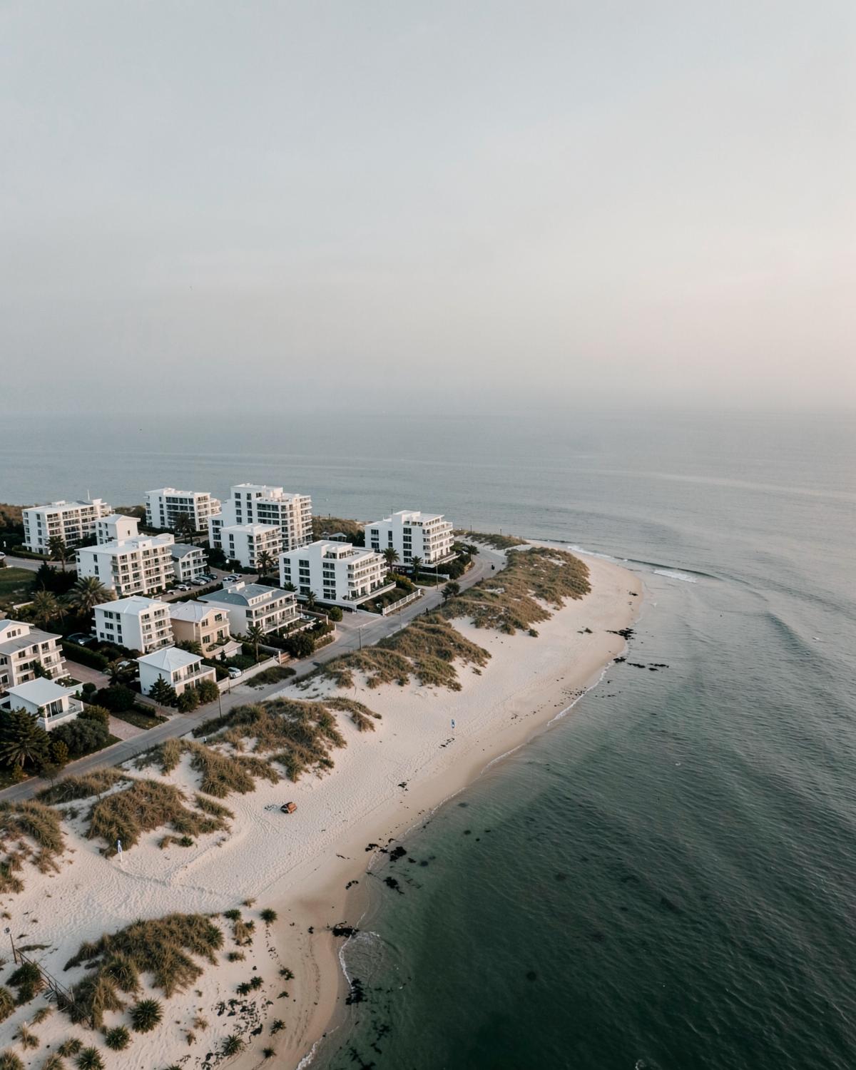 Ansambluri rezidențiale noi lângă plajă, în Mamaia Nord